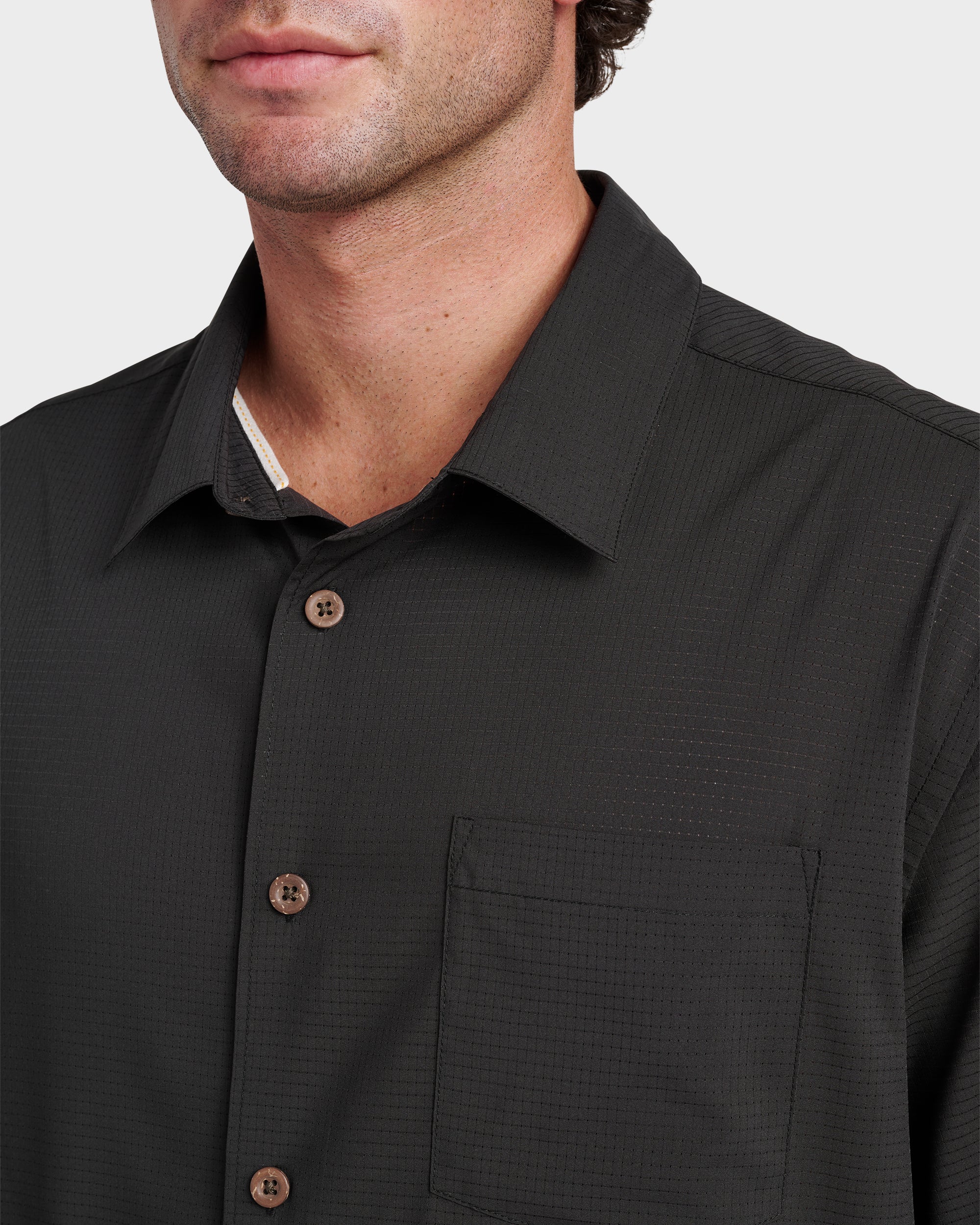 Chaser Short Sleeve Woven Shirt - Phantom