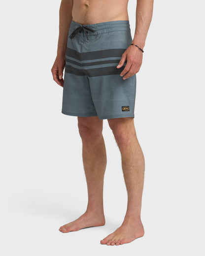 Surfsilk Street Trunk 18" Boardshorts - Black