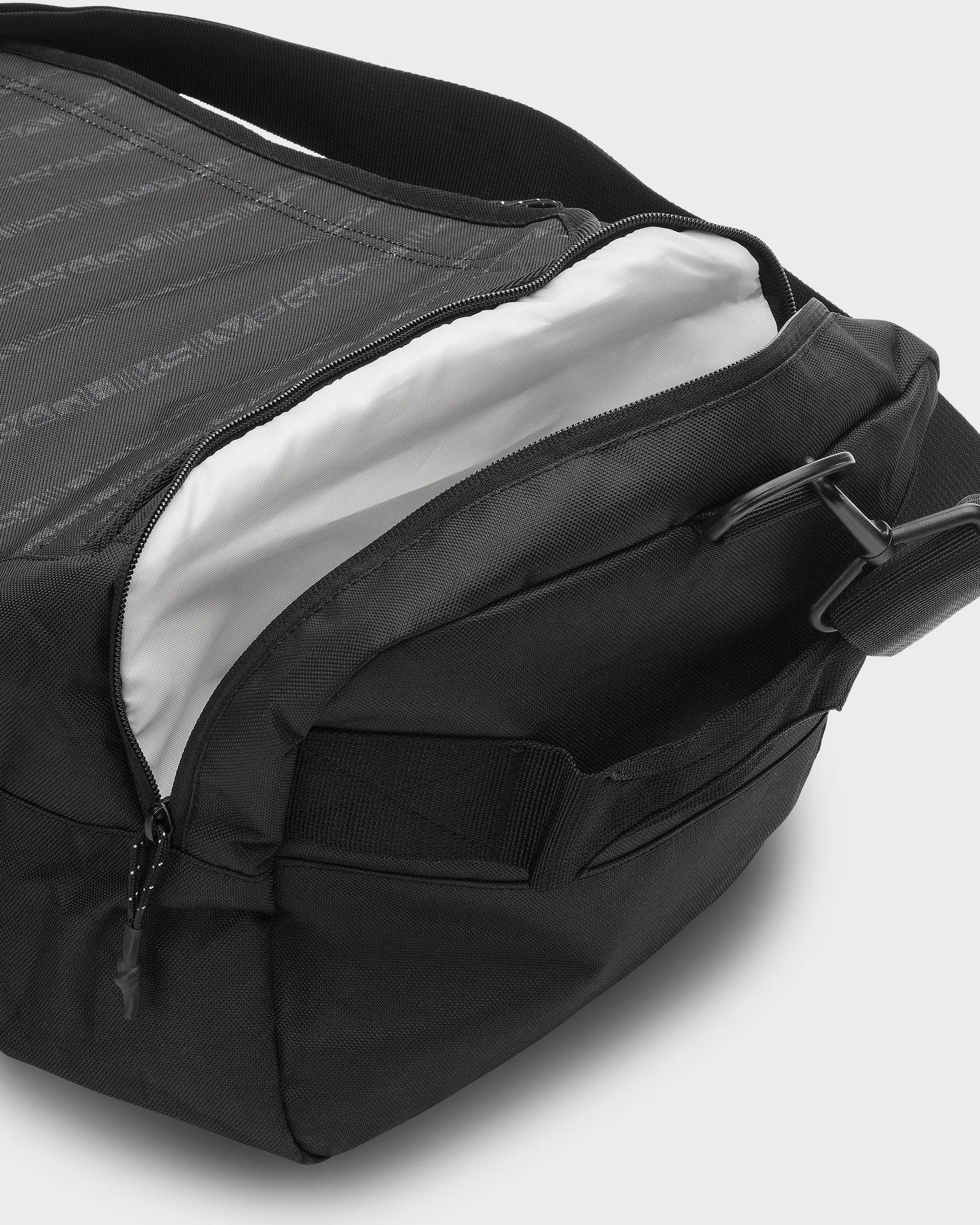 Shelter Duffel - Black